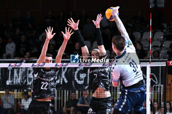 2024-11-10 - Actions of the game and players' images during the match between Sonepar Padova vs Vero Volley Monza match at Kioene Arena Padova - 10th Novembre 2024, during the VOLLEYBALL - SUPERLEAGUE SERIE A - SONEPAR PADOVA VS VERO VOLLEY MONZA - SUPERLEAGUE SERIE A - VOLLEYBALL