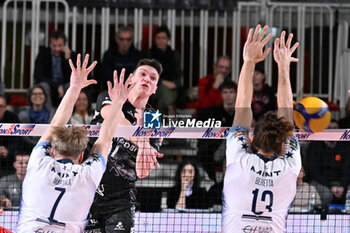 2024-11-10 - Actions of the game and players' images during the match between Sonepar Padova vs Vero Volley Monza match at Kioene Arena Padova - 10th Novembre 2024, during the VOLLEYBALL - SUPERLEAGUE SERIE A - SONEPAR PADOVA VS VERO VOLLEY MONZA - SUPERLEAGUE SERIE A - VOLLEYBALL