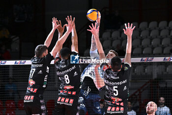 2024-11-10 - Actions of the game and players' images during the match between Sonepar Padova vs Vero Volley Monza match at Kioene Arena Padova - 10th Novembre 2024, during the VOLLEYBALL - SUPERLEAGUE SERIE A - SONEPAR PADOVA VS VERO VOLLEY MONZA - SUPERLEAGUE SERIE A - VOLLEYBALL