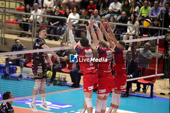 10/11/2024 - Kamil Semeniuk Sir Perugia attack. - GIOIELLA PRISMA TARANTO VS SIR SUSA VIM PERUGIA - SUPERLEGA SERIE A - VOLLEY