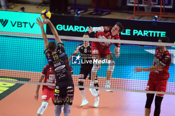 10/11/2024 - Brodie Hofer Prisma Taranto attack. - GIOIELLA PRISMA TARANTO VS SIR SUSA VIM PERUGIA - SUPERLEGA SERIE A - VOLLEY