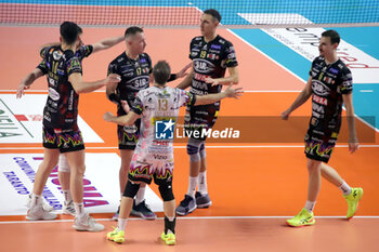 10/11/2024 - Sir Perugia exultation. - GIOIELLA PRISMA TARANTO VS SIR SUSA VIM PERUGIA - SUPERLEGA SERIE A - VOLLEY