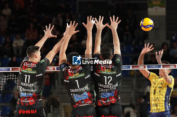 2024-11-17 - Defense (Cucine Lube Civitanova) - CUCINE LUBE CIVITANOVA VS VALSA GROUP MODENA - SUPERLEAGUE SERIE A - VOLLEYBALL