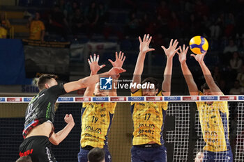 2024-11-17 - Defense (Valsa Group Modena) - CUCINE LUBE CIVITANOVA VS VALSA GROUP MODENA - SUPERLEAGUE SERIE A - VOLLEYBALL