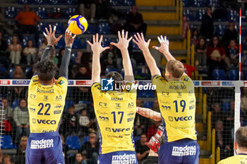 2024-11-17 - GutierresJose Miguel Anzani Simone Buchegger Paul (Valsa Group Modena) - CUCINE LUBE CIVITANOVA VS VALSA GROUP MODENA - SUPERLEAGUE SERIE A - VOLLEYBALL