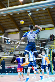 16/11/2024 - Nedeljkovic Aleksandar attack (Cisterna Volley) - CISTERNA VOLLEY VS GIOIELLA PRISMA TARANTO - SUPERLEGA SERIE A - VOLLEY