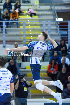 16/11/2024 - Faure Theo attack (Cisterna Volley) - CISTERNA VOLLEY VS GIOIELLA PRISMA TARANTO - SUPERLEGA SERIE A - VOLLEY