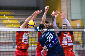 16/11/2024 - Bayram Efe attack (Cisterna Volley) - CISTERNA VOLLEY VS GIOIELLA PRISMA TARANTO - SUPERLEGA SERIE A - VOLLEY