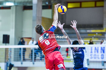 16/11/2024 - Gironi Fabrizio attack (Gioiella Prisma Taranto) - CISTERNA VOLLEY VS GIOIELLA PRISMA TARANTO - SUPERLEGA SERIE A - VOLLEY