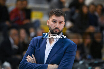 16/11/2024 - Coach Falasca Guillermo (Cisterna Volley) - CISTERNA VOLLEY VS GIOIELLA PRISMA TARANTO - SUPERLEGA SERIE A - VOLLEY