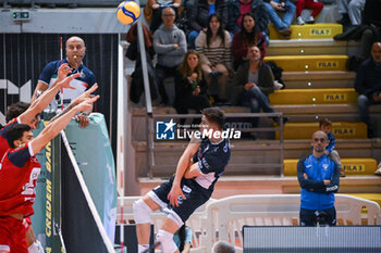 16/11/2024 - Faure Theo attack (Cisterna Volley) - CISTERNA VOLLEY VS GIOIELLA PRISMA TARANTO - SUPERLEGA SERIE A - VOLLEY