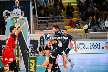 16/11/2024 - Nedeljkovic Aleksandar attack (Cisterna Volley) - CISTERNA VOLLEY VS GIOIELLA PRISMA TARANTO - SUPERLEGA SERIE A - VOLLEY