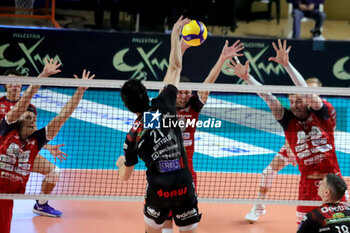 2024-11-24 - Bottolo Mattia Lube Civitanova in attack. - GIOIELLA PRISMA TARANTO VS CUCINE LUBE CIVITANOVA - SUPERLEAGUE SERIE A - VOLLEYBALL