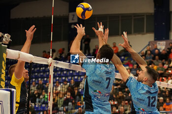 2024-11-23 - Defense Ramon Jordi (Cisterna Volley) - YUASA BATTERY GROTTAZZOLINA VS CISTERNA VOLLEY - SUPERLEAGUE SERIE A - VOLLEYBALL