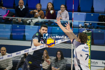 07/11/2024 - EFE BAYRAM (CISTERNA VOLLEY) AND MONSTER BLOCK FERRE REGGERS (POWERVOLLEY MILANO) - ALLIANZ MILANO VS CISTERNA VOLLEY - SUPERLEGA SERIE A - VOLLEY