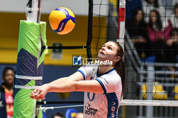 2024-01-10 - Monika Fedusio of Chemik Police in action during CEV Volleball Cup match between Reale Mutua Fenera Chieri '76 vs Grupa Azoty Chemik Police Women on 10 January 2024 at the PalaGianni Asti, Torino - REALE MUTUA FENERA CHIERI'76 VS GRUPA AZOTY CHEMIK POLICE - CEV CUP WOMEN - VOLLEYBALL