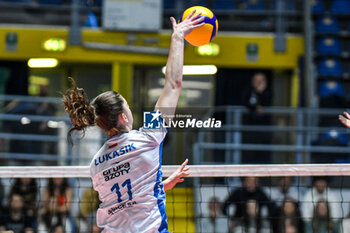 2024-01-10 - Martyna Łukasik of Chemik Police in action during CEV Volleball Cup match between Reale Mutua Fenera Chieri '76 vs Grupa Azoty Chemik Police Women on 10 January 2024 at the PalaGianni Asti, Torino - REALE MUTUA FENERA CHIERI'76 VS GRUPA AZOTY CHEMIK POLICE - CEV CUP WOMEN - VOLLEYBALL