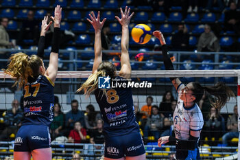 2024-01-10 - Saliha Sahin of Chemik Police in action during CEV Volleball Cup match between Reale Mutua Fenera Chieri '76 vs Grupa Azoty Chemik Police Women on 10 January 2024 at the PalaGianni Asti, Torino - REALE MUTUA FENERA CHIERI'76 VS GRUPA AZOTY CHEMIK POLICE - CEV CUP WOMEN - VOLLEYBALL