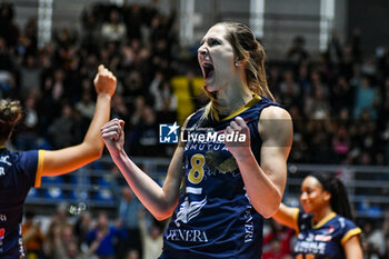 2024-01-10 - Kaja Grobelna of Chieri '76 celebrates victory her team's to make the score 3-1 CEV Volleball Cup match between Reale Mutua Fenera Chieri '76 vs Grupa Azoty Chemik Police Women on 10 January 2024 at the PalaGianni Asti, Torino - REALE MUTUA FENERA CHIERI'76 VS GRUPA AZOTY CHEMIK POLICE - CEV CUP WOMEN - VOLLEYBALL