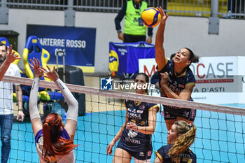 2024-02-07 - Avery Skinner of Chieri '76 in action during CEV Volleyball Cup, quarter-final match between Reale Mutua Fenera Chieri '76 vs Volero Le Cannet on 7 february 2024 at the PalaGianni Asti, Torino - REALE MUTUA FENERA CHIERI'76 VS VOLERO LE CANNET - CEV CUP WOMEN - VOLLEYBALL