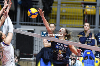2024-02-07 - Kaja Grobelna of Chieri '76 in action during CEV Volleyball Cup, quarter-final match between Reale Mutua Fenera Chieri '76 vs Volero Le Cannet on 7 february 2024 at the PalaGianni Asti, Torino - REALE MUTUA FENERA CHIERI'76 VS VOLERO LE CANNET - CEV CUP WOMEN - VOLLEYBALL