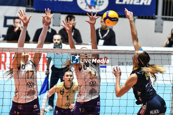 2024-02-07 - Kaja Grobelna of Chieri '76 in action during CEV Volleyball Cup, quarter-final match between Reale Mutua Fenera Chieri '76 vs Volero Le Cannet on 7 february 2024 at the PalaGianni Asti, Torino - REALE MUTUA FENERA CHIERI'76 VS VOLERO LE CANNET - CEV CUP WOMEN - VOLLEYBALL