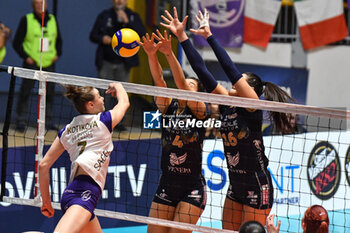 2024-02-07 - Anna Kotikova of Le Cannet in action during CEV Volleyball Cup, quarter-final match between Reale Mutua Fenera Chieri '76 vs Volero Le Cannet on 7 february 2024 at the PalaGianni Asti, Torino - REALE MUTUA FENERA CHIERI'76 VS VOLERO LE CANNET - CEV CUP WOMEN - VOLLEYBALL