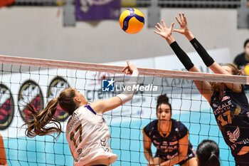 2024-02-07 - Anastasia Lyashko of Le Cannet in action during CEV Volleyball Cup, quarter-final match between Reale Mutua Fenera Chieri '76 vs Volero Le Cannet on 7 february 2024 at the PalaGianni Asti, Torino - REALE MUTUA FENERA CHIERI'76 VS VOLERO LE CANNET - CEV CUP WOMEN - VOLLEYBALL