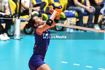 2024-02-21 - Juliette Gelin of Paris SC in action during CEV Volleyball Cup Women match between Reale Mutua Fener Chieri '76 and Levallois Paris Saint Cloud at PalaRuffini, Torino - REALE MUTUA TENERA CHIERI 76 VS LEVALLOIS PARIS SAINT CLOUD - CEV CUP WOMEN - VOLLEYBALL