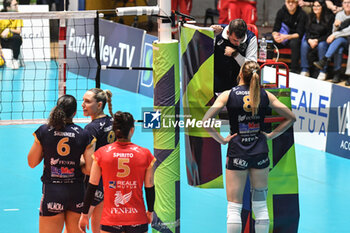 2024-02-21 - Kaja Grobelna of Chieri '76 consulting the referee during CEV Volleyball Cup Women match between Reale Mutua Fener Chieri '76 and Levallois Paris Saint Cloud at PalaRuffini, Torino - REALE MUTUA TENERA CHIERI 76 VS LEVALLOIS PARIS SAINT CLOUD - CEV CUP WOMEN - VOLLEYBALL