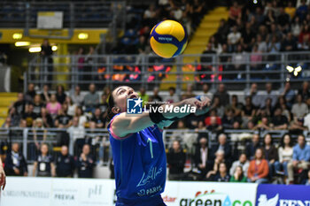 2024-02-21 - Juliette Gelin of Paris SC in action during CEV Volleyball Cup Women match between Reale Mutua Fener Chieri '76 and Levallois Paris Saint Cloud at PalaRuffini, Torino - REALE MUTUA TENERA CHIERI 76 VS LEVALLOIS PARIS SAINT CLOUD - CEV CUP WOMEN - VOLLEYBALL
