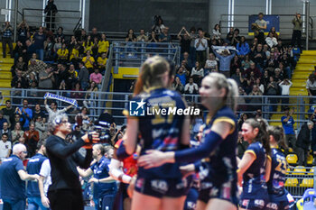 2024-02-21 - Reale Mutua Fenera Chieri '76 fans celebrates the victory during CEV Volleyball Cup Women semifinal match between Reale Mutua Fener Chieri '76 and Levallois Paris Saint Cloud at PalaRuffini, Torino - REALE MUTUA TENERA CHIERI 76 VS LEVALLOIS PARIS SAINT CLOUD - CEV CUP WOMEN - VOLLEYBALL