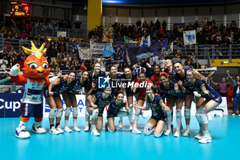 2024-02-21 - Reale Mutua Fenera Chieri '76 celebrates the victory during CEV Volleyball Cup Women semifinal match between Reale Mutua Fener Chieri '76 and Levallois Paris Saint Cloud at PalaRuffini, Torino - REALE MUTUA TENERA CHIERI 76 VS LEVALLOIS PARIS SAINT CLOUD - CEV CUP WOMEN - VOLLEYBALL