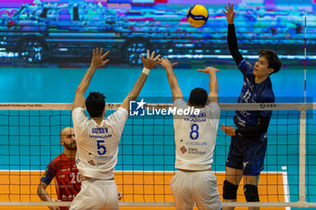 17/01/2024 - Spike of Ran Takahashi (Vero Volley Monza) during CEV Volleyball Cup Men 2024 match between Mint VeroVolley Monza and Levski Sofia at Opiquad Arena, Monza, Italy on January 17, 2024 - MINT VERO VOLLEY MONZA VS LEVSKI SOFIA - CHALLENGE CUP MEN - VOLLEY