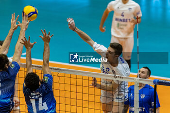 2024-01-17 - Spike of Vladimir Garkov (Levski Sofia) during CEV Volleyball Cup Men 2024 match between Mint VeroVolley Monza and Levski Sofia at Opiquad Arena, Monza, Italy on January 17, 2024 - MINT VERO VOLLEY MONZA VS LEVSKI SOFIA - CHALLENGE CUP MEN - VOLLEYBALL