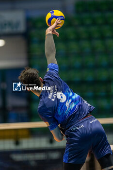 2024-01-17 - Nik Mujanovic (Vero Volley Monza) at service during CEV Volleyball Cup Men 2024 match between Mint VeroVolley Monza and Levski Sofia at Opiquad Arena, Monza, Italy on January 17, 2024 - MINT VERO VOLLEY MONZA VS LEVSKI SOFIA - CHALLENGE CUP MEN - VOLLEYBALL