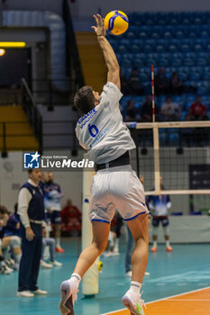 2024-01-17 - Kostadin Kozelov (Levski Sofia) at service during CEV Volleyball Cup Men 2024 match between Mint VeroVolley Monza and Levski Sofia at Opiquad Arena, Monza, Italy on January 17, 2024 - MINT VERO VOLLEY MONZA VS LEVSKI SOFIA - CHALLENGE CUP MEN - VOLLEYBALL