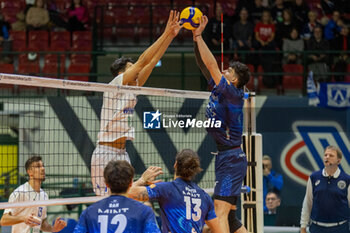 17/01/2024 - Attack of Nik Mujanovic (Vero Volley Monza) during CEV Volleyball Cup Men 2024 match between Mint VeroVolley Monza and Levski Sofia at Opiquad Arena, Monza, Italy on January 17, 2024 - MINT VERO VOLLEY MONZA VS LEVSKI SOFIA - CHALLENGE CUP MEN - VOLLEY