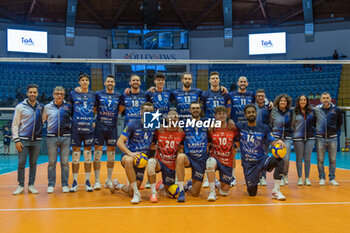 31/01/2024 - Team VeroVolley Monza during Semifinal CEV Volleyball Challenge Cup Men 2024 match between Mint VeroVolley Monza and Galatasaray Istanbul at Opiquad Arena, Monza, Italy on January 31, 2024 - MINT VERO VOLLEY MONZA VS GALATASARAY HDI ISTANBUL - CHALLENGE CUP MEN - VOLLEY