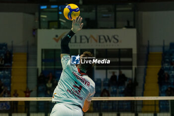 2024-01-31 - Jan Hadrava (Galatasaray Istanbul) at service during Semifinal CEV Volleyball Challenge Cup Men 2024 match between Mint VeroVolley Monza and Galatasaray Istanbul at Opiquad Arena, Monza, Italy on January 31, 2024 - MINT VERO VOLLEY MONZA VS GALATASARAY HDI ISTANBUL - CHALLENGE CUP MEN - VOLLEYBALL