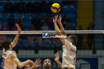 2024-01-31 - Jan Zimmermann (Galatasaray Istanbul) in action during Semifinal CEV Volleyball Challenge Cup Men 2024 match between Mint VeroVolley Monza and Galatasaray Istanbul at Opiquad Arena, Monza, Italy on January 31, 2024 - MINT VERO VOLLEY MONZA VS GALATASARAY HDI ISTANBUL - CHALLENGE CUP MEN - VOLLEYBALL