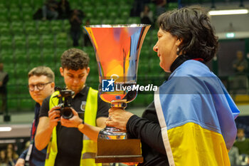 2024-02-27 - Alessandra Marzari (president Vero Volley Monza) during awards ceremony of the Final CEV Challenge Cup Men 2024 match between Mint VeroVolley Monza and Projekt Warszawa at Opiquad Arena, Monza, Italy on February 27, 2024 - FINAL - MINT VERO VOLLEY MONZA VS PROJEKT WARSZAWA - CHALLENGE CUP MEN - VOLLEYBALL