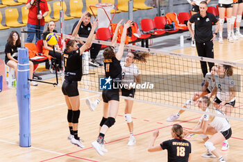 2024-10-09 - Amelie Rotar of Roma Volley Club, Marie Scholzel of Roma Volley Club and Lara Malovic of OK Karlovac during the CEV Volleyball Challenge Cup 2025 between Roma Volley Club and OK Kelteks on 9 oct 2024 at the Palazzetto dello Sport in Rome. - CEV VOLLEYBALL CHALLENGE CUP 2025 - CHALLENGE CUP MEN - VOLLEYBALL