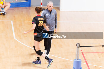 2024-10-09 - Giuseppe Cuccarini coach of Roma Volley Club and Veronica Costantini of Roma Volley Club during the CEV Volleyball Challenge Cup 2025 between Roma Volley Club and OK Kelteks on 9 oct 2024 at the Palazzetto dello Sport in Rome. - CEV VOLLEYBALL CHALLENGE CUP 2025 - CHALLENGE CUP MEN - VOLLEYBALL