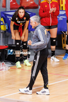 2024-10-09 - Giuseppe Cuccarini coach of Roma Volley Club during the CEV Volleyball Challenge Cup 2025 between Roma Volley Club and OK Kelteks on 9 oct 2024 at the Palazzetto dello Sport in Rome. - CEV VOLLEYBALL CHALLENGE CUP 2025 - CHALLENGE CUP MEN - VOLLEYBALL