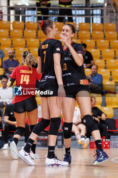 2024-10-09 - Amelie Rotar of Roma Volley Club and Veronica Costantini of Roma Volley Club during the CEV Volleyball Challenge Cup 2025 between Roma Volley Club and OK Kelteks on 9 oct 2024 at the Palazzetto dello Sport in Rome. - CEV VOLLEYBALL CHALLENGE CUP 2025 - CHALLENGE CUP MEN - VOLLEYBALL