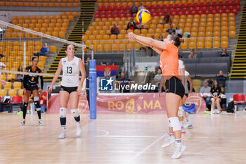 2024-10-09 - Lora Grubesic of OK Karlovac and Sarah McGee of OK Karlovac during the CEV Volleyball Challenge Cup 2025 between Roma Volley Club and OK Kelteks on 9 oct 2024 at the Palazzetto dello Sport in Rome. - CEV VOLLEYBALL CHALLENGE CUP 2025 - CHALLENGE CUP MEN - VOLLEYBALL