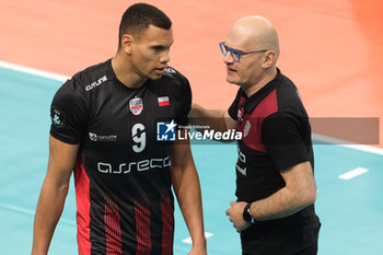2024-01-17 - Giampaolo Medei head coach of Asseco Resovia Rzeszow and Stephen Boyer of Asseco Resovia Rzeszow during the match between ITAS Trentino Volley and Asseco Resovia Rzeszow, valid for Pool B of CEV Men Volley Champions League 2023/2024 at Il T Quotidiano Arena on January 17, 2023, Trento, Italy. - ITAS TRENTINO VS ASSECO RESOVIA RZESZOW - CHAMPIONS LEAGUE MEN - VOLLEYBALL