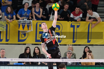 2024-02-29 - Marek Sotola of Berlin Recycling Volleys at serve during the match between ITAS Trentino Volley and Berlin Recycling Volleys, quarter of finals of CEV Men Volley Champions League 2023/2024 at Il T Quotidiano Arena on February 29, 2024, Trento, Italy. - QUARTER OF FINALS - ITAS TRENTINO VS BERLIN RECYCLING VOLLEYS - CHAMPIONS LEAGUE MEN - VOLLEYBALL