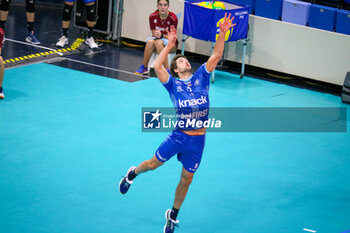 13/11/2024 - PIETER COOLAN (KNACK VOLLEY ROESELARE) - ALLIANZ MILANO VS KNACK ROESELARE - CHAMPIONS LEAGUE MEN - VOLLEY